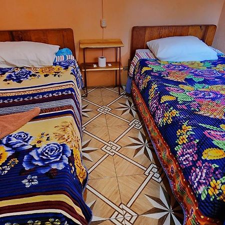 Hospedaje Santo Domingo Panajachel Exteriér fotografie