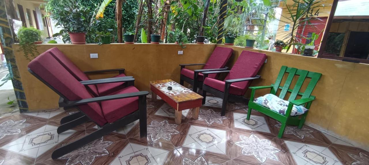 Hospedaje Santo Domingo Panajachel Exteriér fotografie