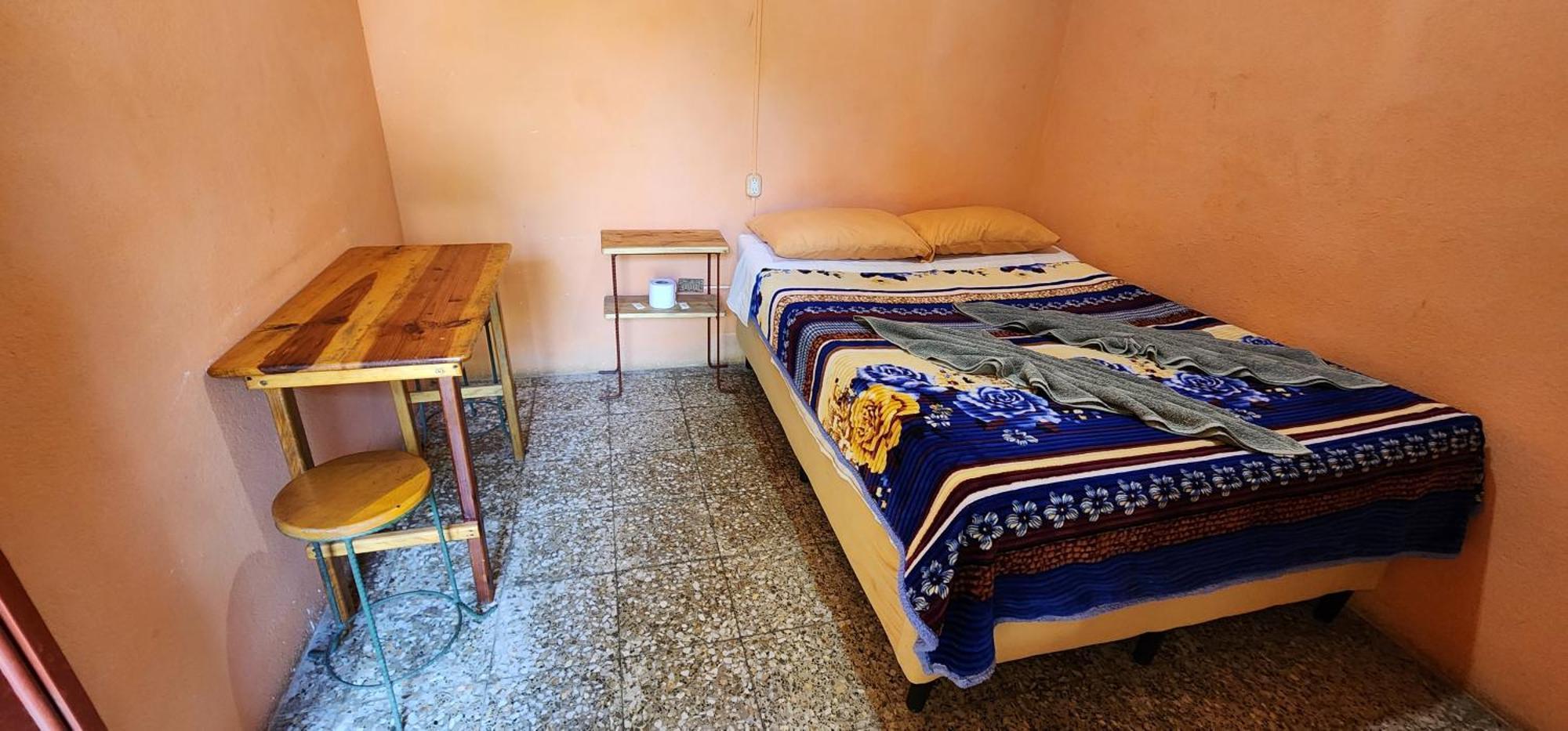 Hospedaje Santo Domingo Panajachel Exteriér fotografie