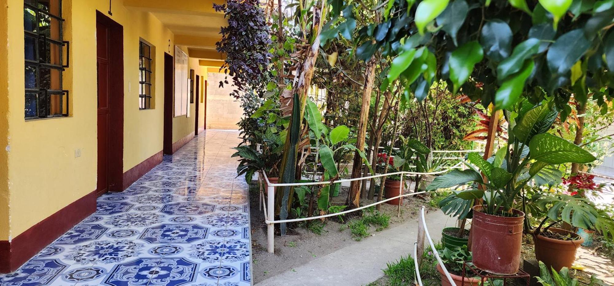Hospedaje Santo Domingo Panajachel Exteriér fotografie